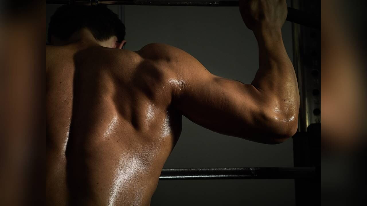 Uno de los mitos sobre ganar masa muscular es que "hay que comer cinco o seis veces, cada tres horas". Foto: GettyImages.