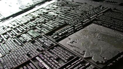 Con la aparición de la imprenta, el hombre empezó a acercarse a su pasado.