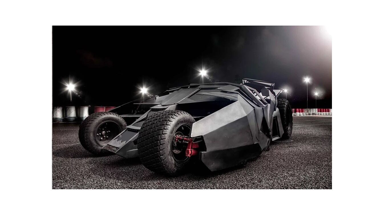 Batimóvil eléctrico y funcional. Foto: Van Daryl