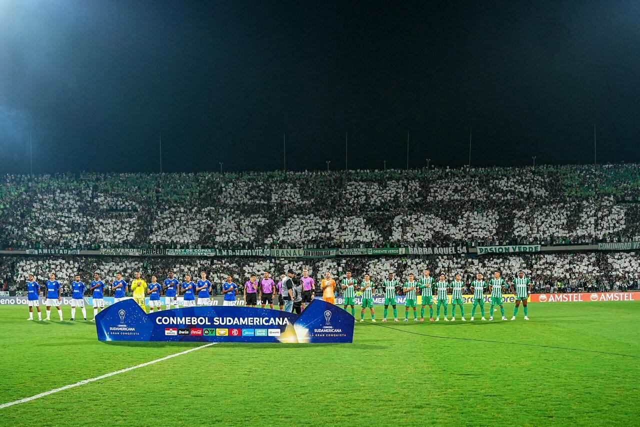 Imagen del partido de playoffs de la Copa Sudamericana 2026 entre Atlético Nacional y Millonarios.