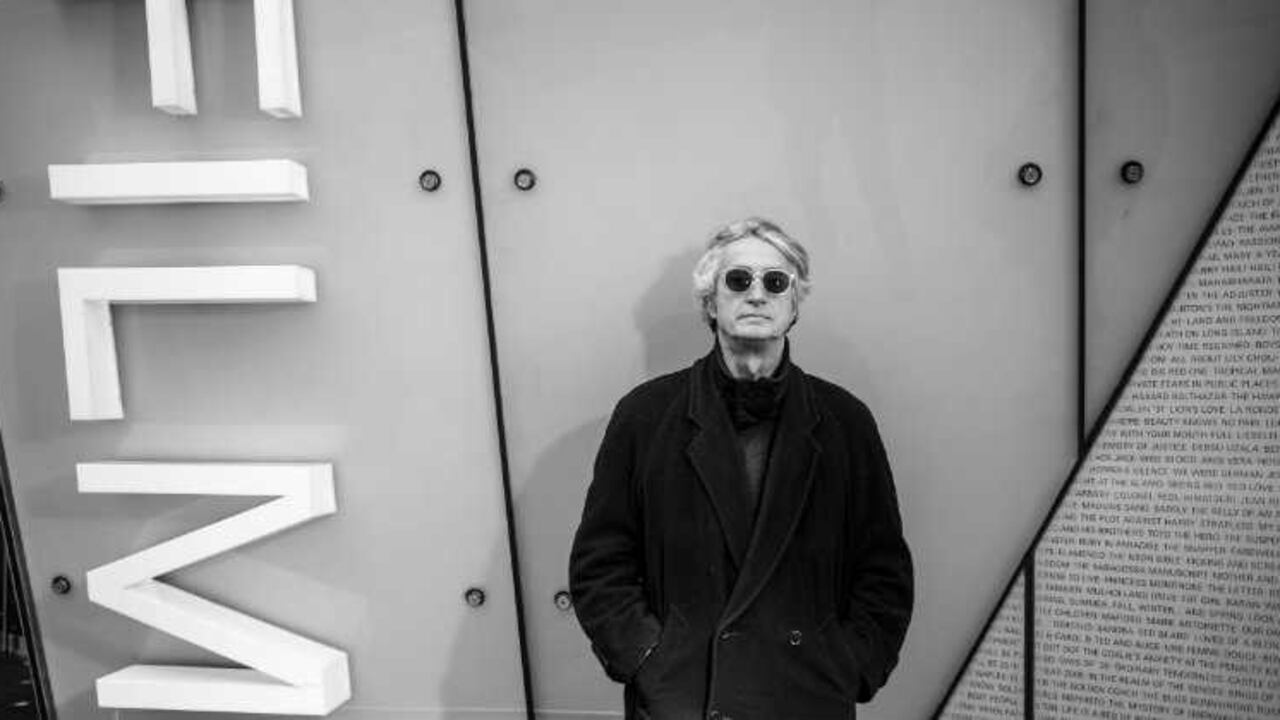 Luis Ospina, director de películas emblemáticas del cine colombiano como 'Agarrando pueblo' (junto a Carlos Mayolo) y 'Todo comenzó por el fin', falleció el 27 de septiembre en Bogotá a sus 70 años, tras una larga lucha contra un extraño tipo de cáncer.Foto: Juan Cristobal Cobo