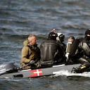 El torso de la periodista Kim Wall fue hallado en la zona donde desapareció hace once días. Buzos profesionales siguen buscando restos humanos de la mujer en la costa danesa.