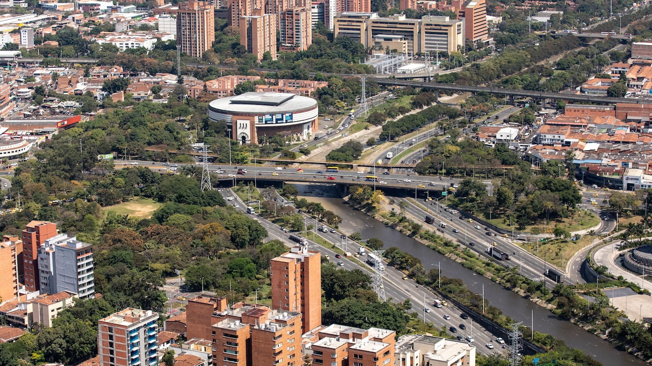 El Concejo ha acompañado los hitos urbanos, institucionales y sociales que han marcado el desarrollo de Medellín.