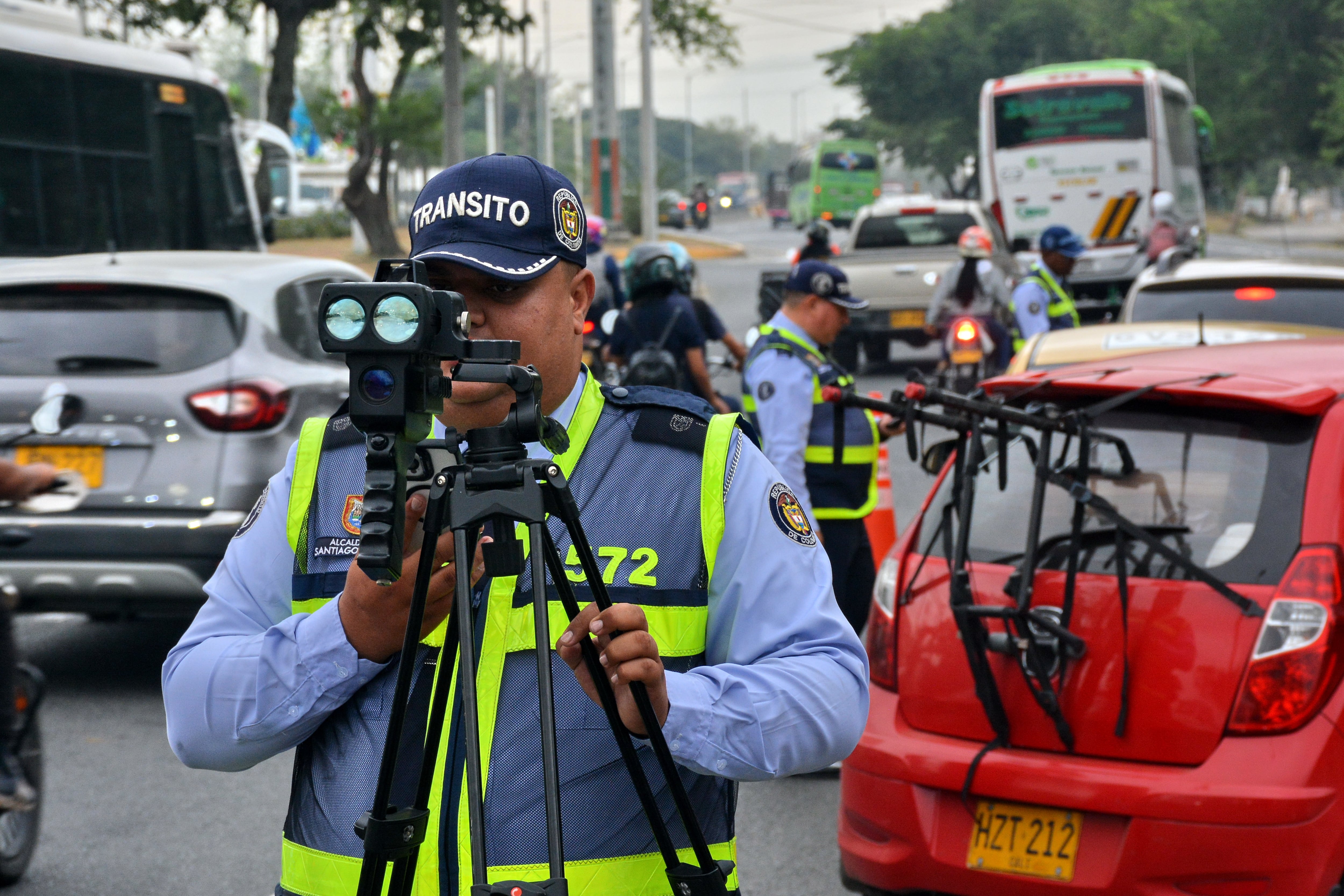 Operativos de control de velocidad en la recta Cali Palmira. Foto Jorge Orozco / El País