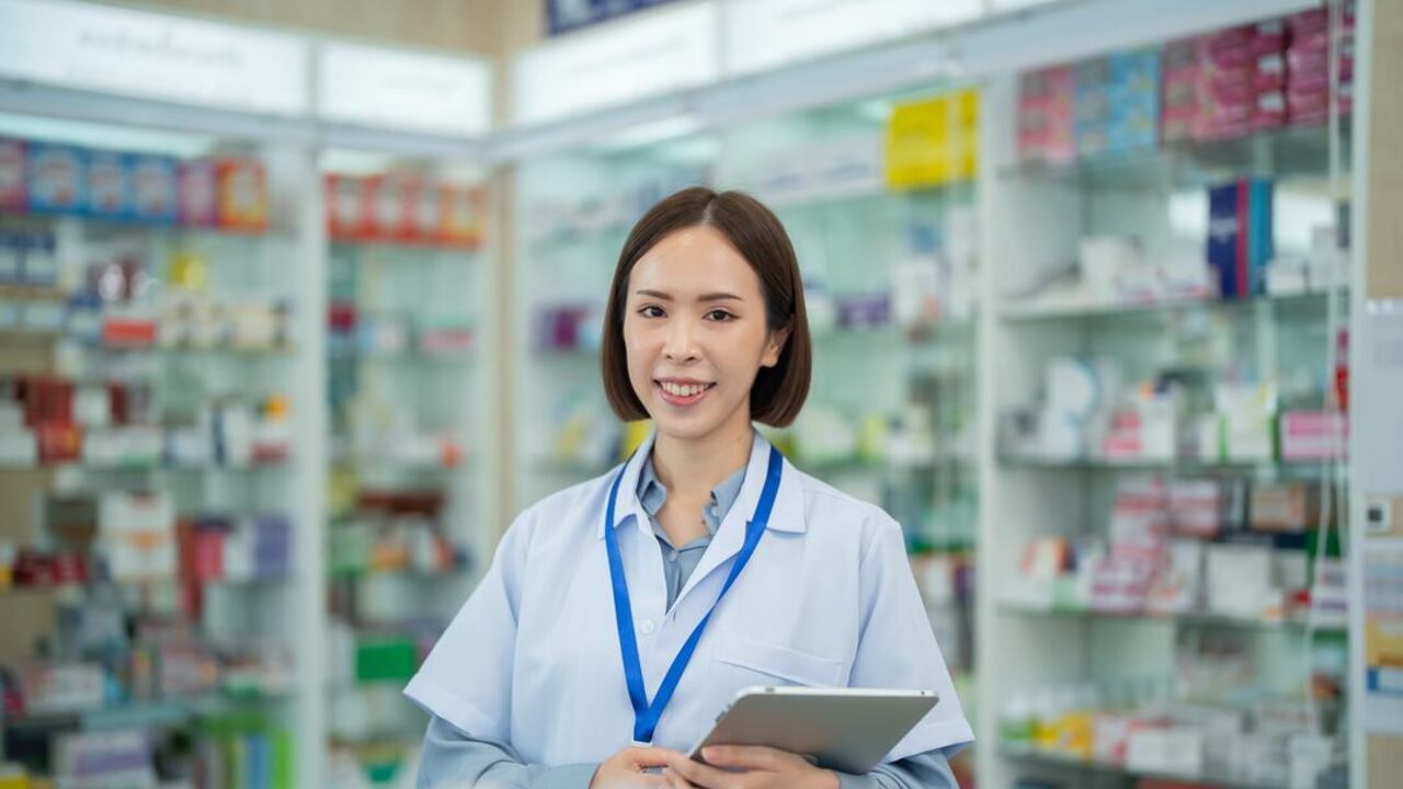 Farmacias Pasteur busca con urgencia vendedores y auxiliares de farmacia.