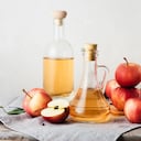 El vinagre de manzana es saludable para mantener los niveles de azúcar en indicadores buenos.