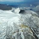 A pesar de su cambio de actividades, el Servicio Geológico Colombiano desmintió que el Nevado del Ruiz esté con alerta roja.