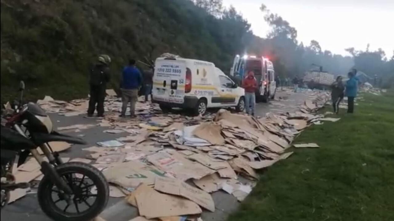 Autoridades investigan las causas del accidente que se registró en la vía Zipaquirá-Ubaté que dejó una persona muerta.