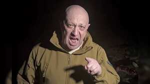 En esta imagen tomada de un vídeo publicado por el Servicio de Prensa de Prigozhin el viernes 5 de mayo de 2023, el jefe del Grupo Wagner, Yevgeny Prigozhin, reaparece en un lugar desconocido.