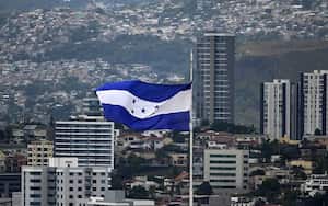 El Partido Nacional (PN, derecha), en el poder desde 2010, espera seguir al mando, ahora a través de su candidato, el actual alcalde de Tegucigalpa, Nasry Asfura.