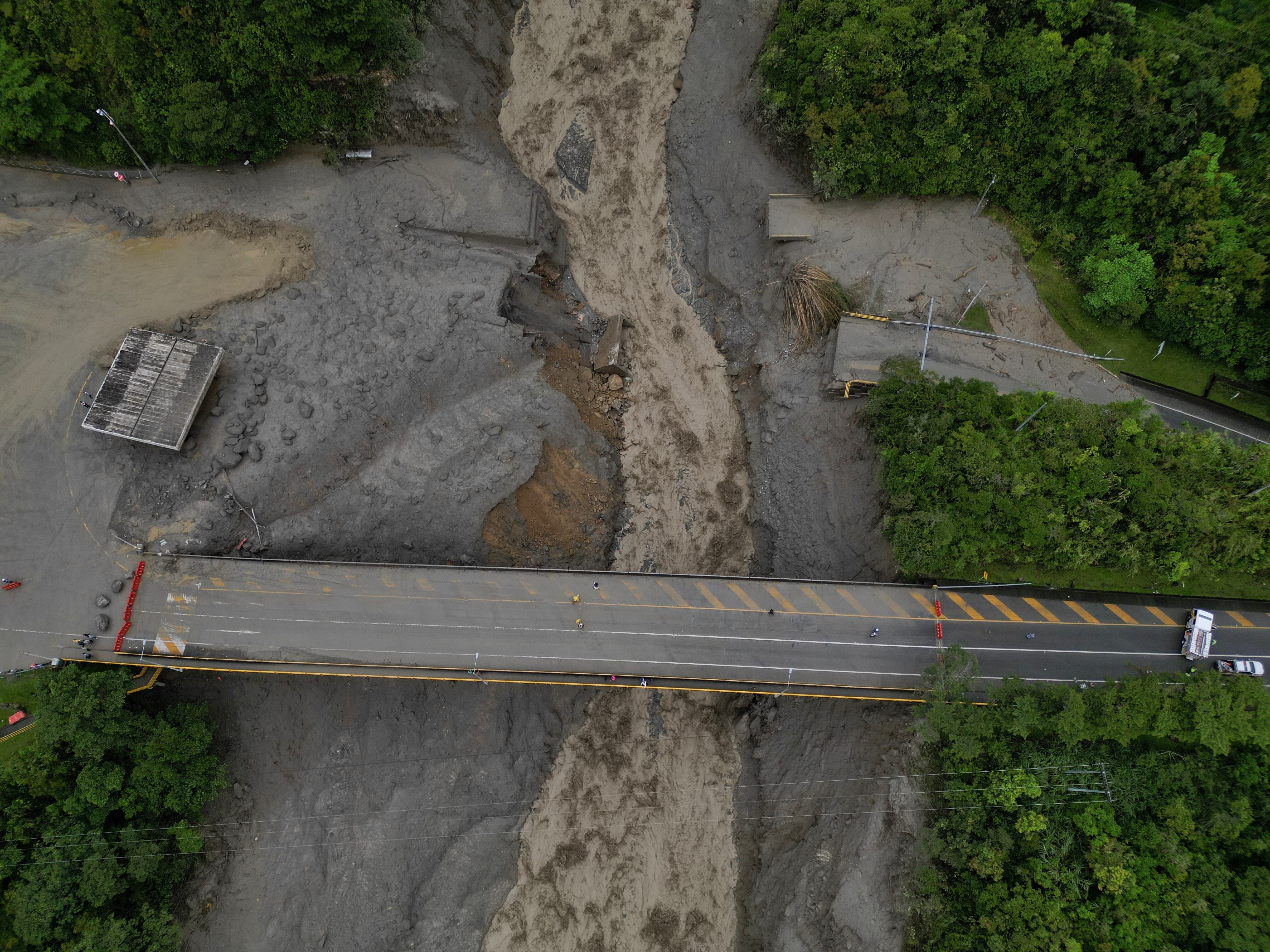 Avalancha Quetame, Cundinamarca panorámicas de la vía