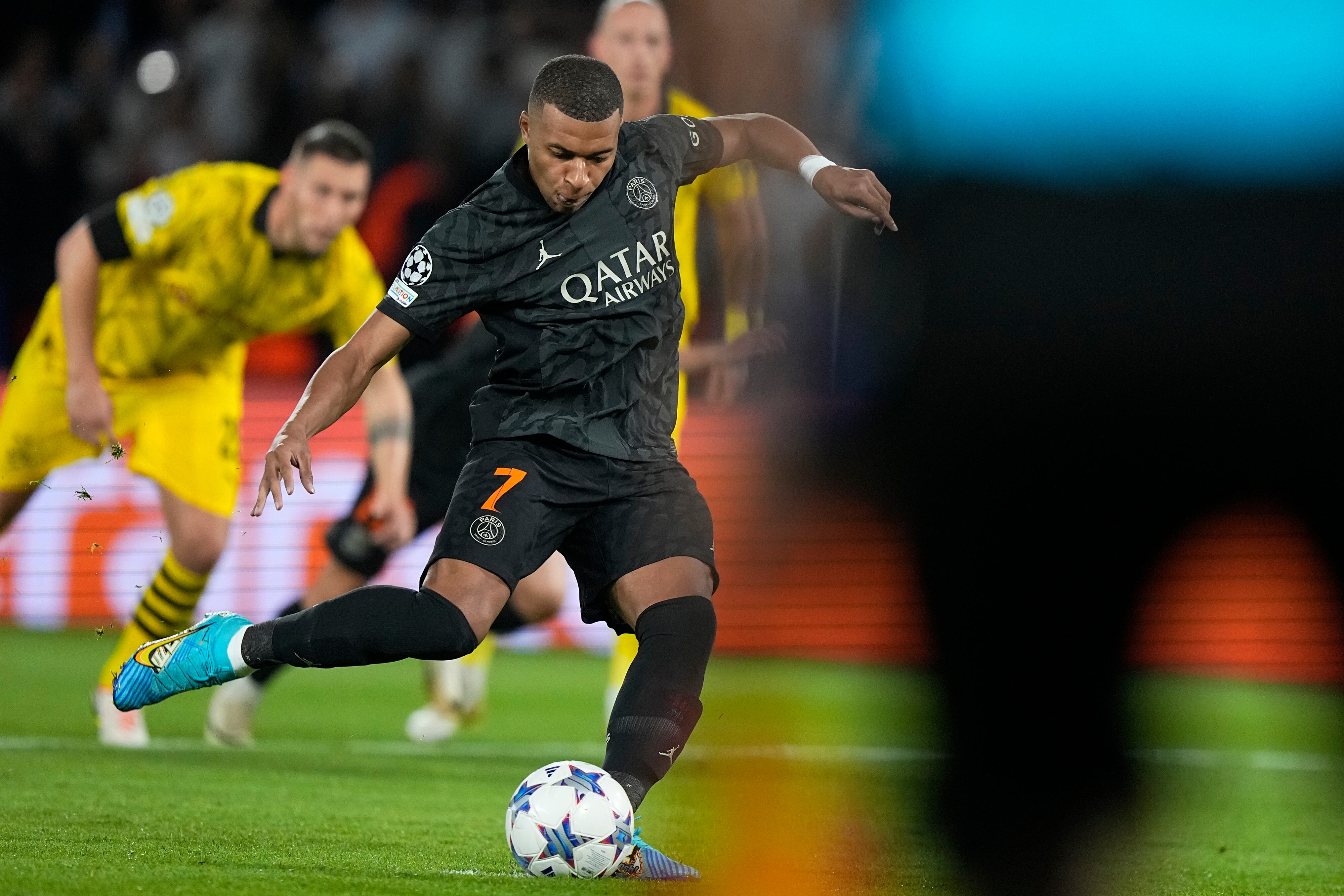 Kylian Mbappe hizo su primer gol en esta nueva edición de Champions League.