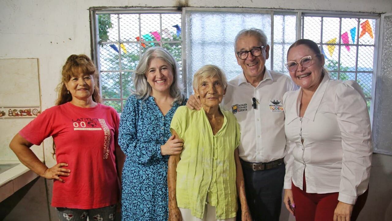 la ministra y el alcalde de Cúcuta