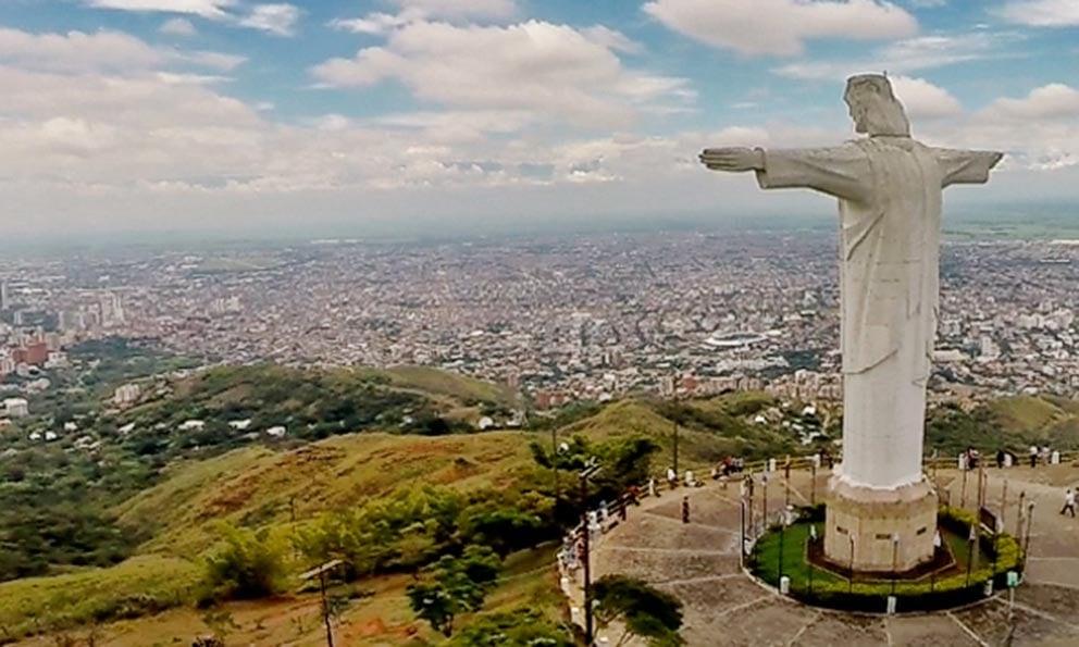 El monumento Cristo Rey, en el cerro Los Cristales, es uno de los sitios más emblemáticos de Cali y lugar de visita obligado para los visitantes en el marco de la COP16. Foto Cortesía Secretaría de Turismo del Valle.