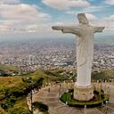 El monumento Cristo Rey, en el cerro Los Cristales, es uno de los sitios más emblemáticos de Cali y lugar de visita obligado para los visitantes en el marco de la COP16. Foto Cortesía Secretaría de Turismo del Valle.