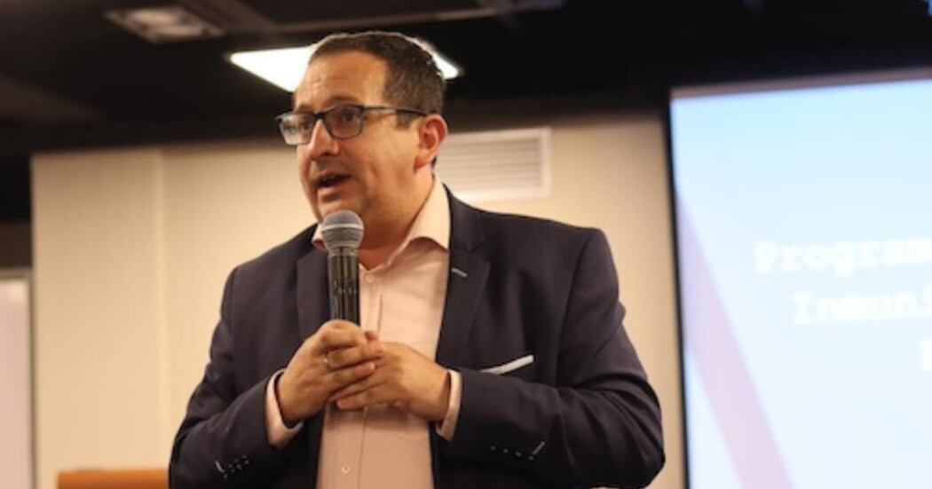 Subsecretario de Salud Pública, Julián Fernández Niño