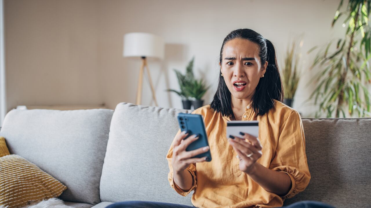 Los hackers pueden obtener información personal de los usuarios mediante diferentes tácticas.