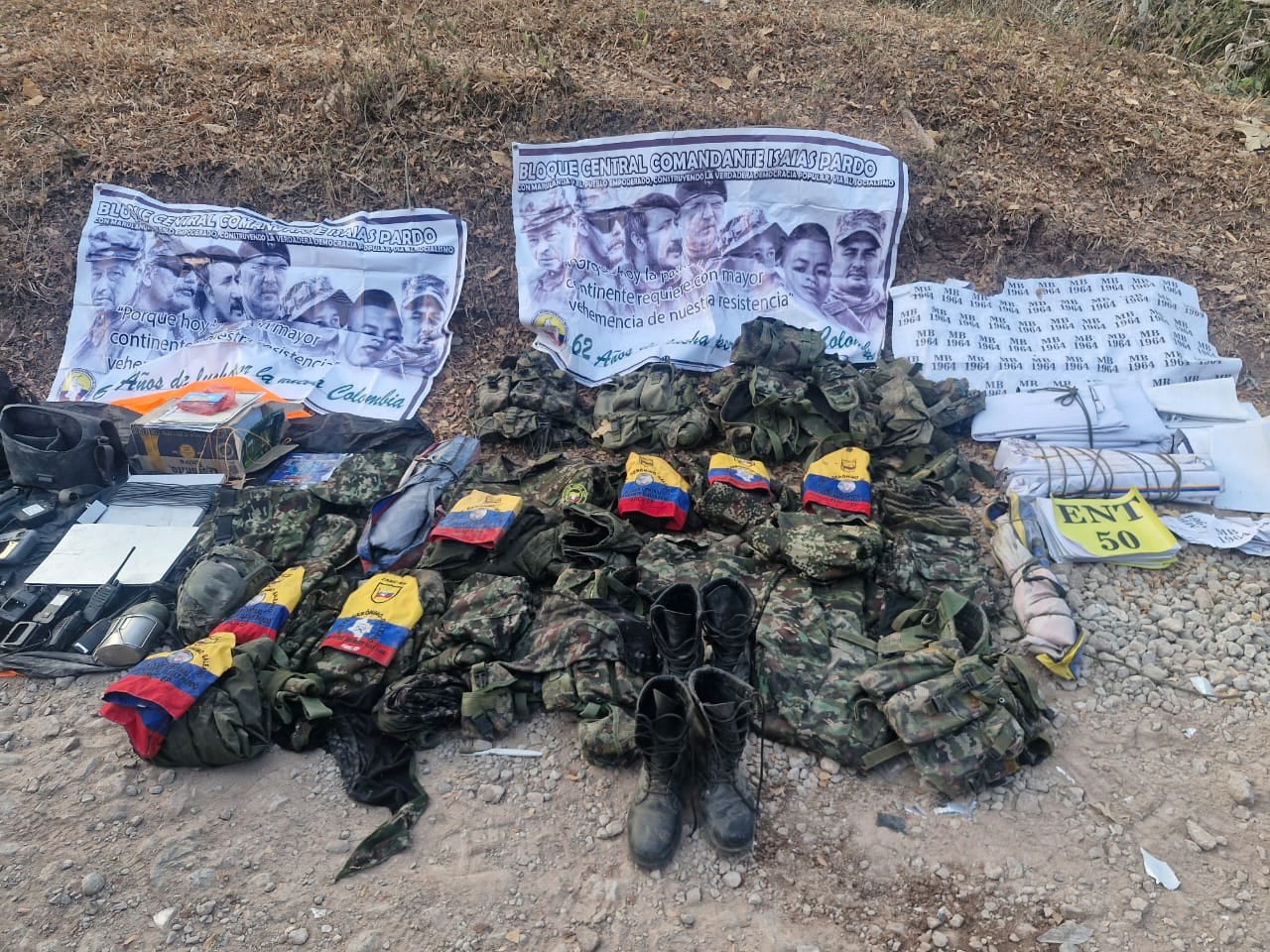 Material incautado a disidencias de las FARC en Chaparral, Tolima.