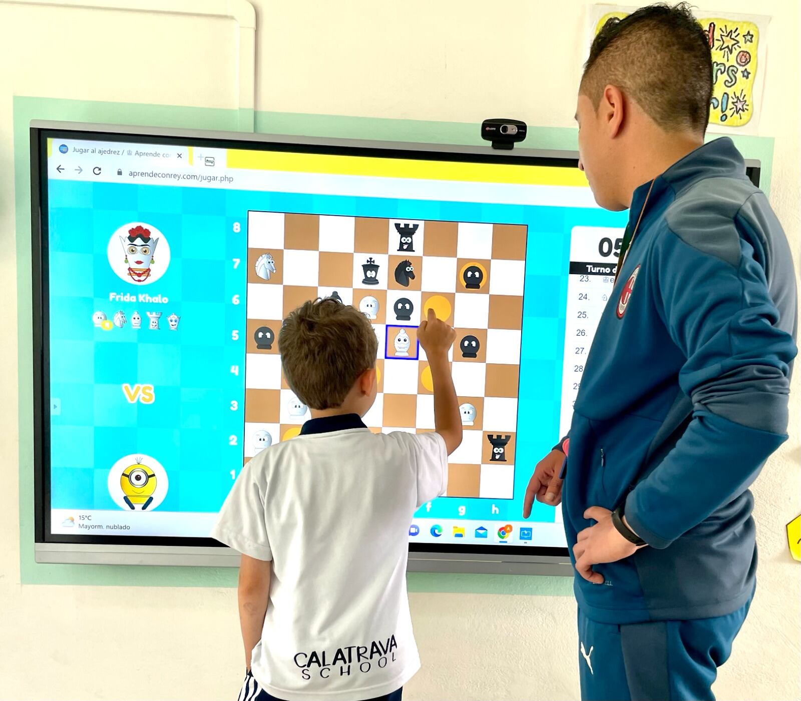 Para el colegio, la tecnología no reinventa la pedagogía, sino que es una herramienta para ampliar las estrategias de enseñanza y aprendizaje.