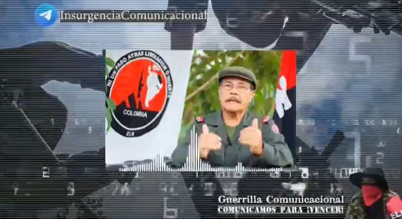 En un video, Nicolás Rodríguez dice que por motivos de salud dejará la dirección del grupo armado ilegal, que queda en manos de alias Antonio García.