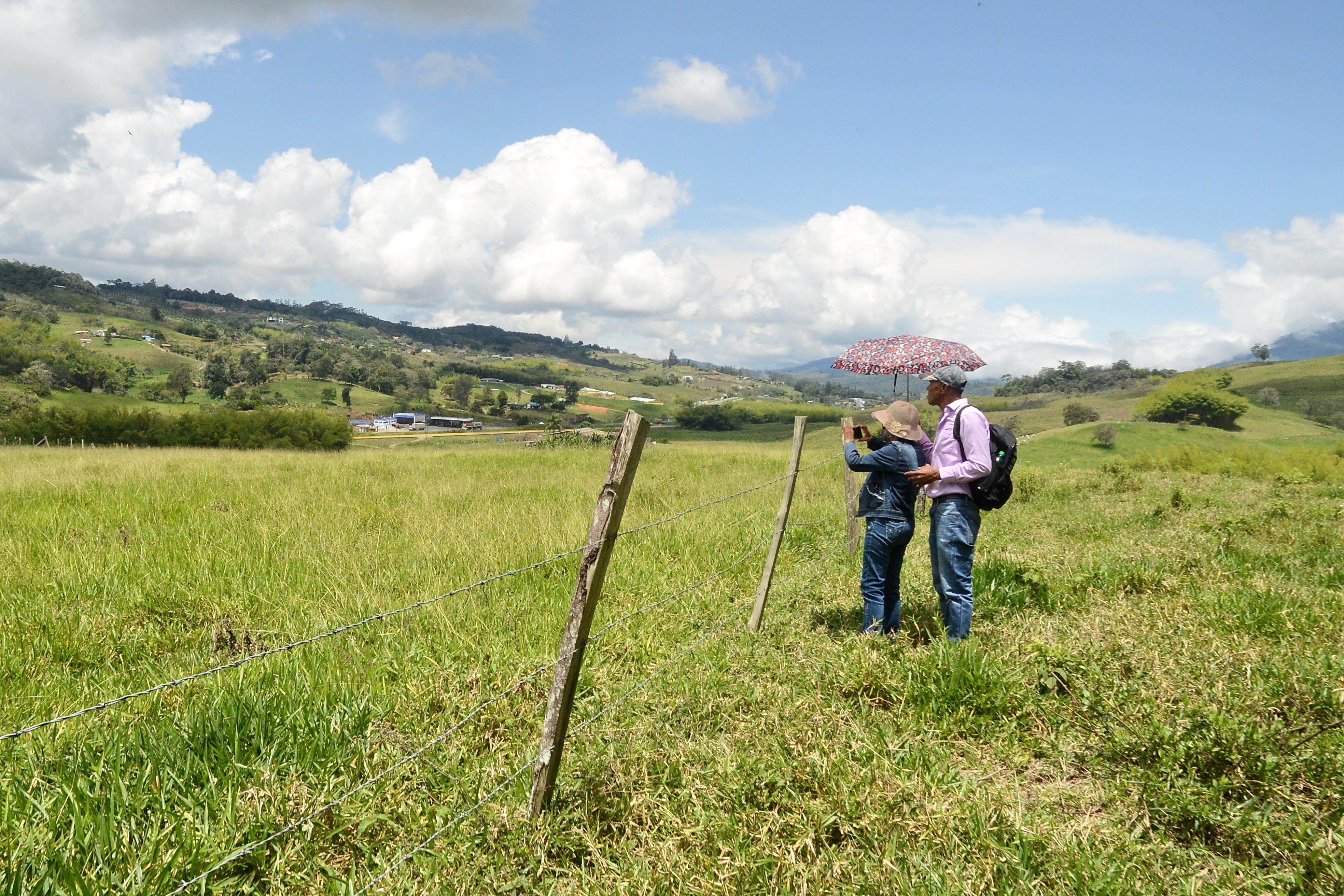 Orden: Restitución de tierras en el Darién a dos familias vallecaucanas. foto José L Guzmán. El País