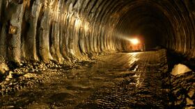 En 2009, se vieron las primeras obras de apertura del túnel principal del cruce de la cordillera Central. Foto: Invías