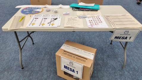 Todos los kits
electorales cuentan
con un chip RFID,
que permite
rastrearlos en
cualquier parte
del mundo.