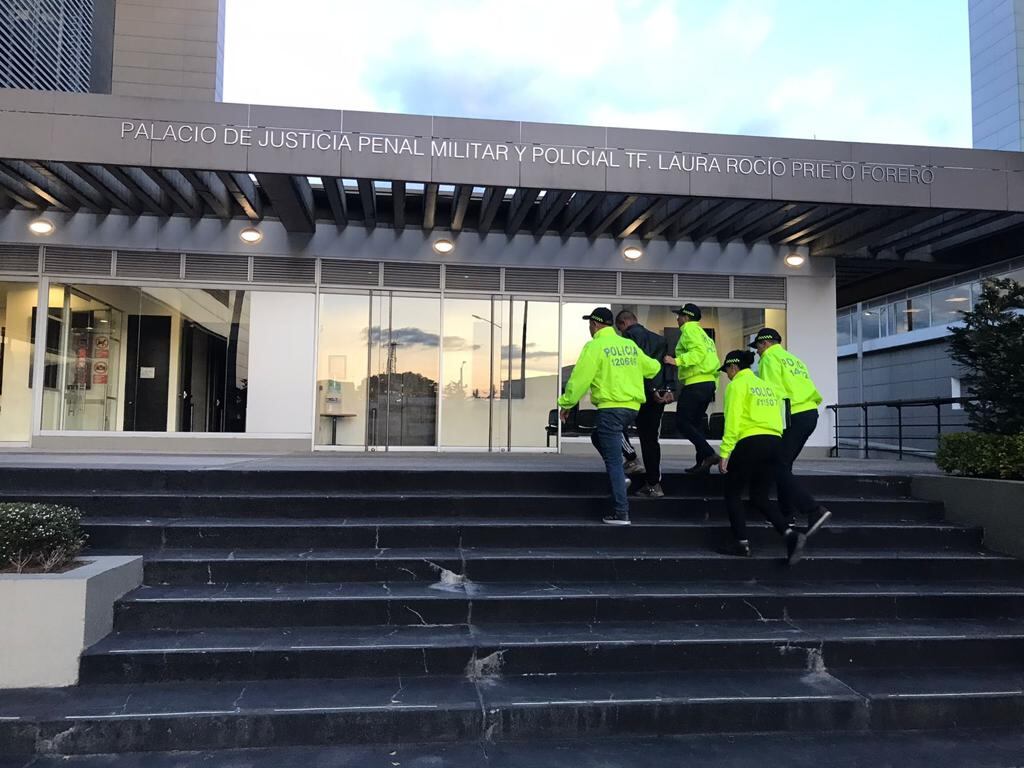 El soldado Yan Carlos Ocasal Bonilla, vive toda una tragedia, con su fusil le disparó a su mejor amigo, quien murió tras la grave herida.