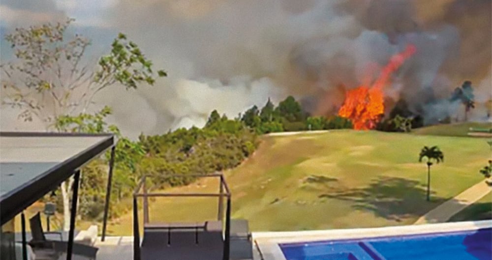    Pobladores de los municipios cerca al páramo tuvieron que irse porque el humo no los estaba dejando respirar bien. En Ruitoque las llamas casi alcanzan las casas.