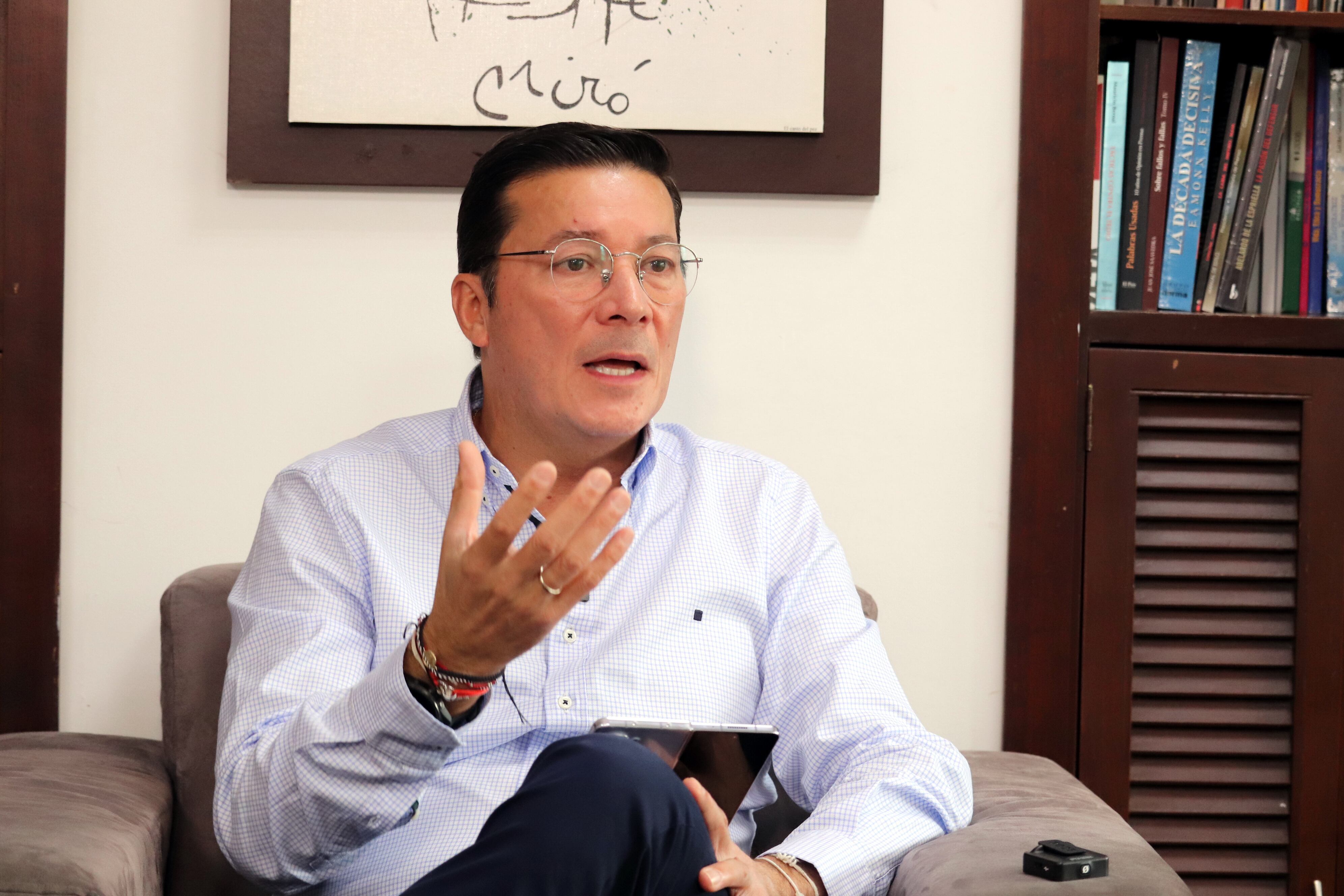 Hernán Penagos registrador nacional del estado civil.