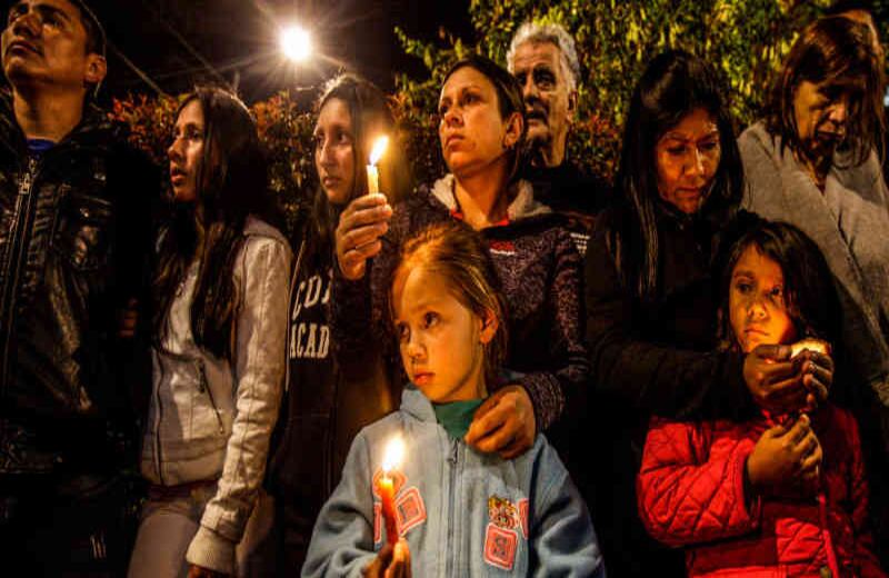 Un crimen espantoso El secuestro, asesinato, violación y tortura de la niña caucana Yuliana Samboní, de 7 años de edad, dejó perplejo y amargado al país. Su autor, Rafael Uribe Noguera, un arquitecto de 38 años de la clase alta bogotana, suscitó tanta indignación y dolor colectivo que cientos de personas intentaron atacarlo. Foto: Carlos Julio Martínez - Semana