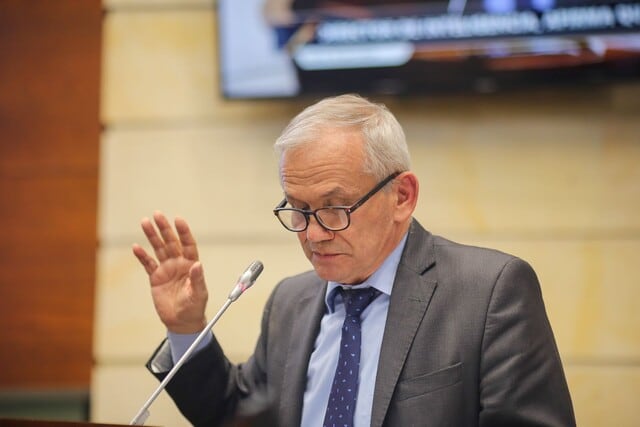 Se cumple en el Senado el debate al director de la Agencia Nacional de Inteligencia, Carlos Ramón González.