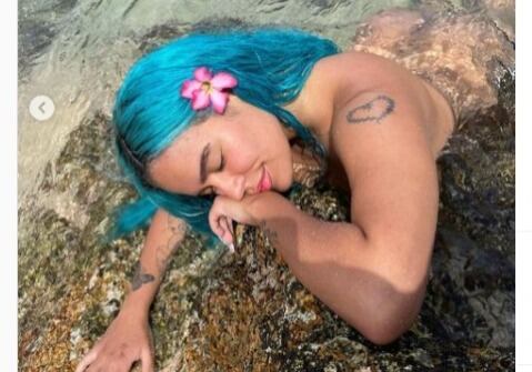 Karol G subió la temperatura en las redes sociales.