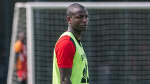 Adrián Ramos durante un entrenamiento del América de Cali