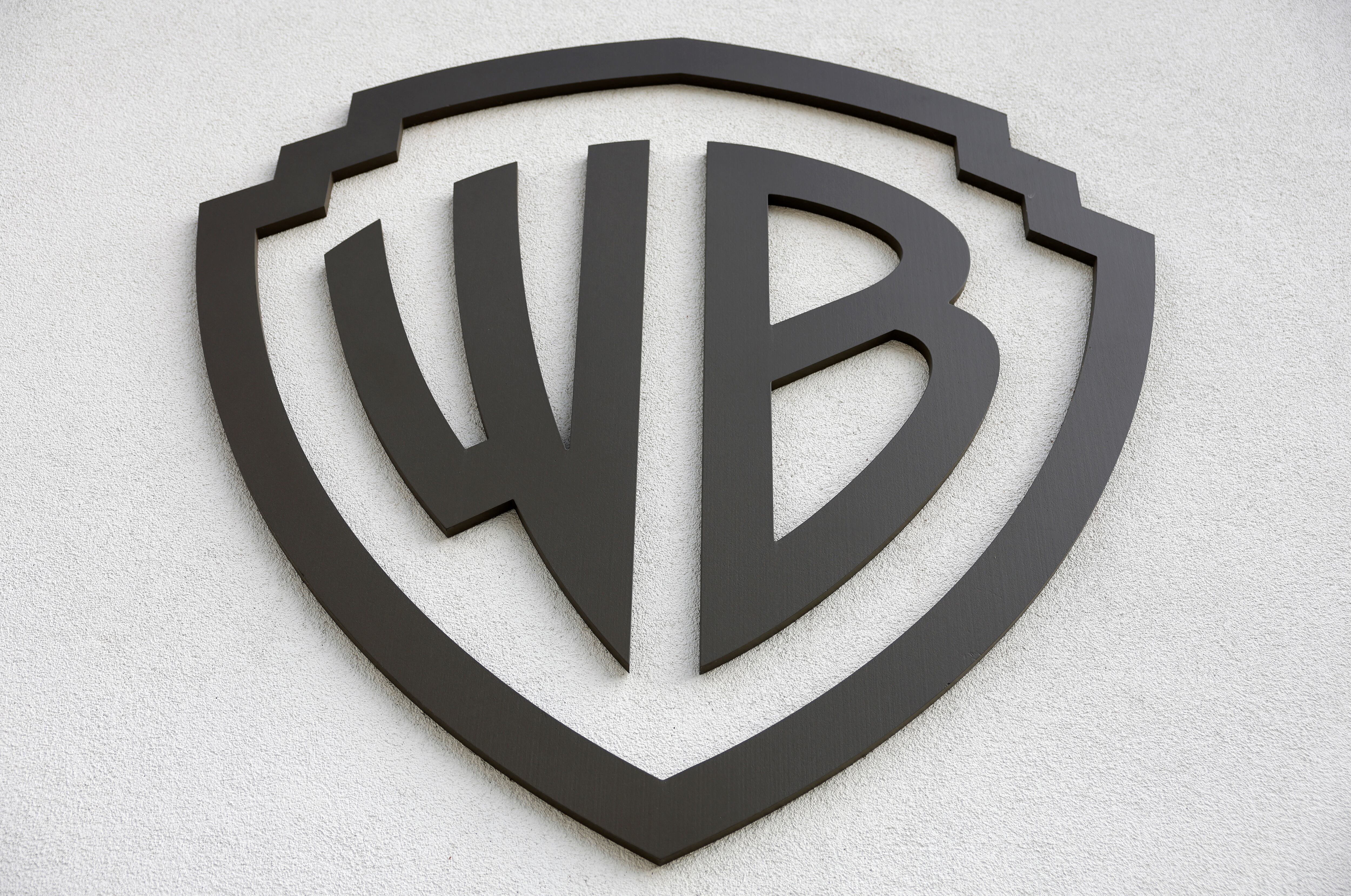 Logo de la empresa Warner Bros podrá ser adquirida por Netflix.