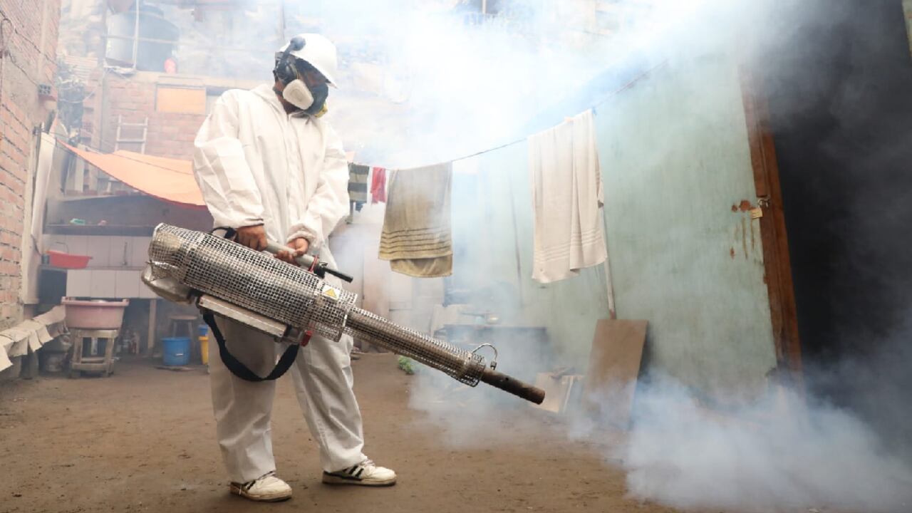 Perú emprendió campaña de fumigación frente al Dengue