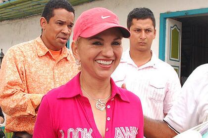 Senadora y exgobernadora de Quindío Amparo Arbeláez durante su campaña en enero de 2006. Foto de referencia
