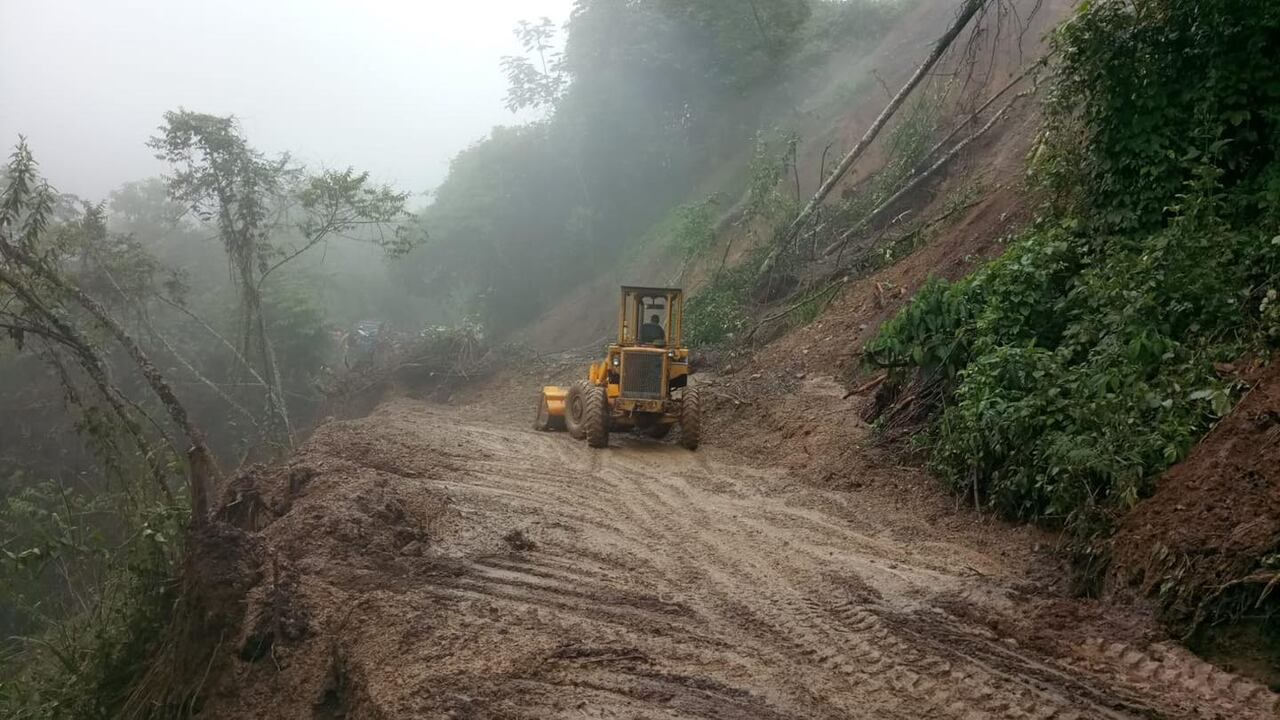 Las vías terciarias y secundarias son las más afectadas por los deslizamientos de tierra