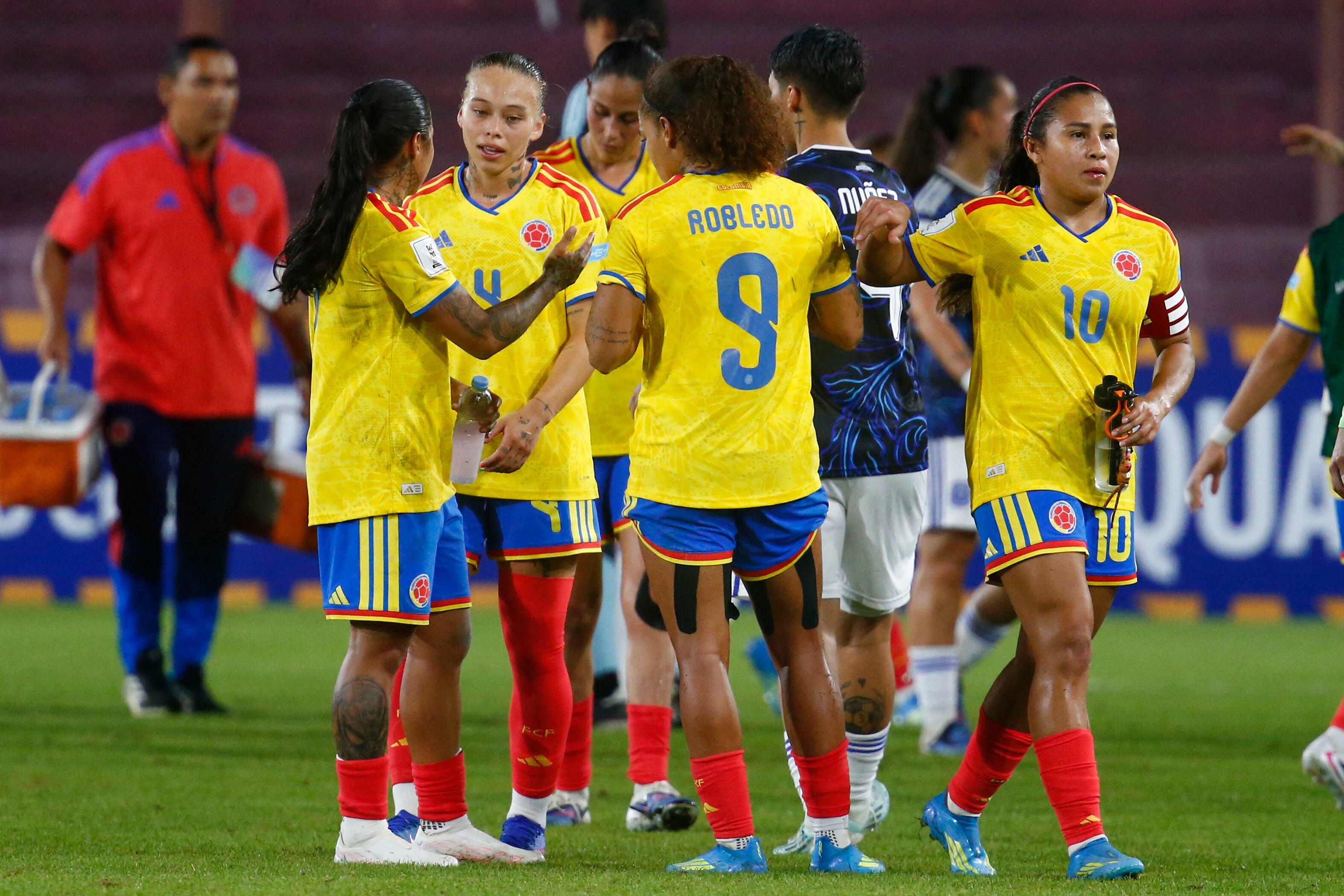 Selección Colombia tras juego con Argentina en la Liga de Naciones Femenina