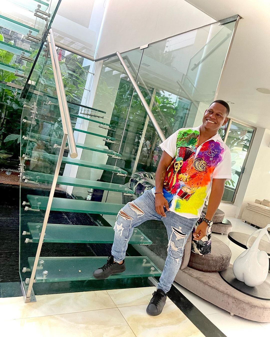 El cantante siguió con su carrera y ha lanzado varios sencillos