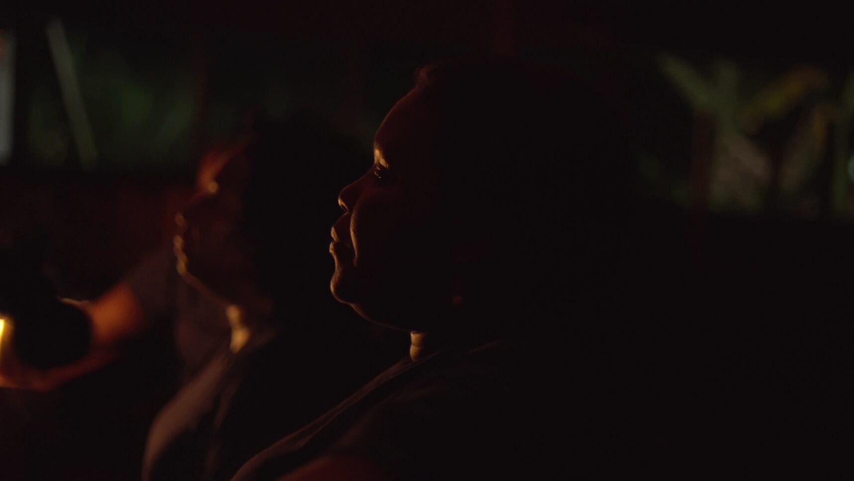 'El mañana es un palacio de agua';
'La jungla te conoce mejor que tú mismo'; 'nuestro canto a la guerra'.