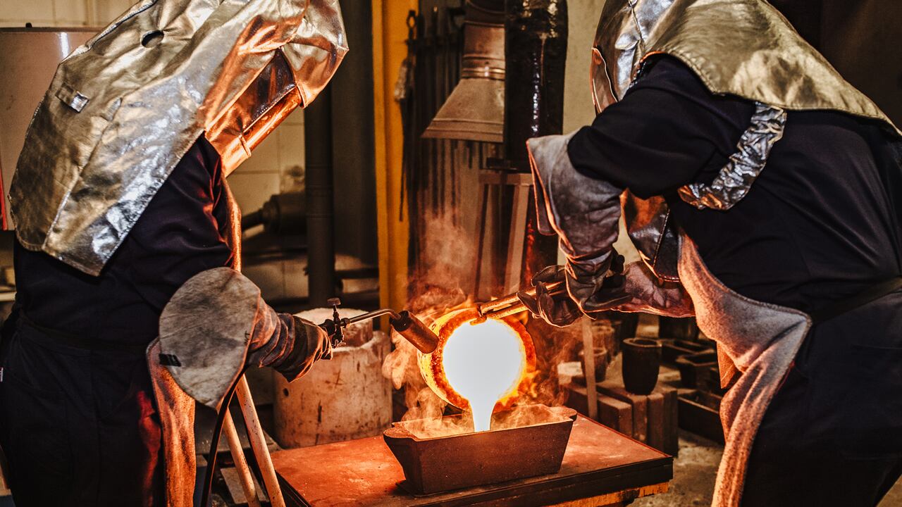 Los mineros o empresas que se asocian a la comercializadora deben cumplir con los requisitos legales de las autoridades y con los requerimientos de la compañía.