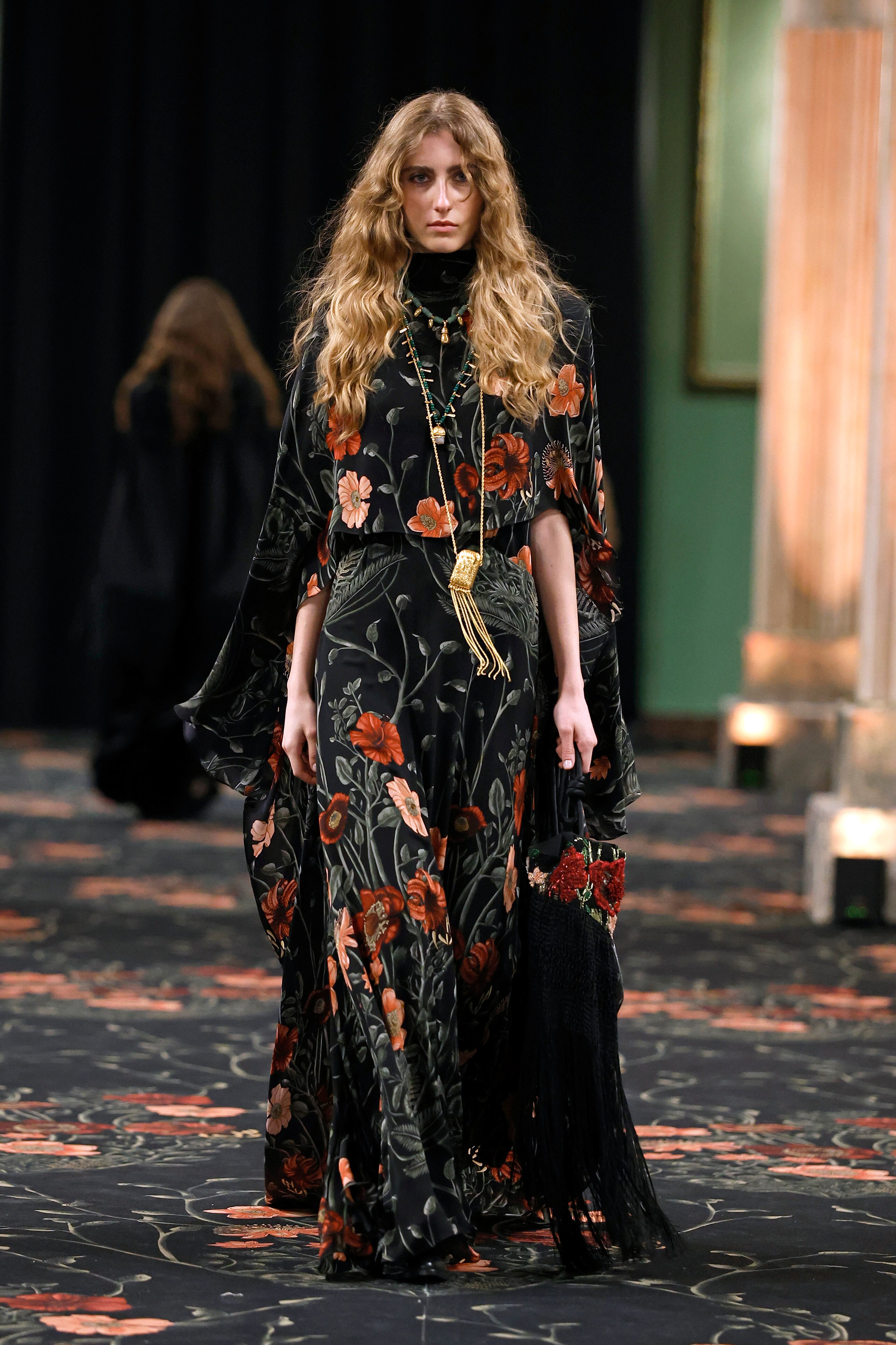 Johanna Ortiz, la diseñadora caleña, fue la encargada de inaugurar la Mercedes Benz Fashion Week Madrid 2026 con su colección 'Alma'