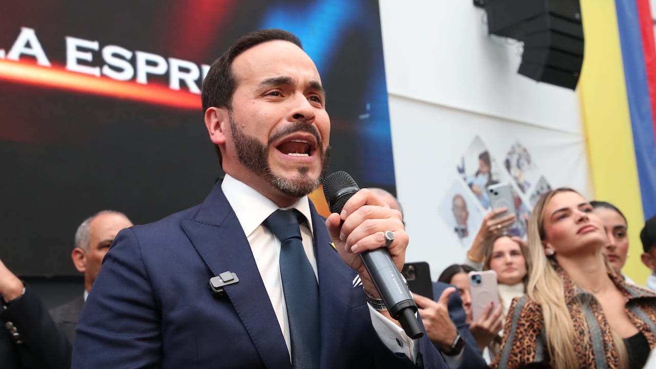 Entrega de firmas en la Registraduria, del precandidato Abelardo de la Espriella.