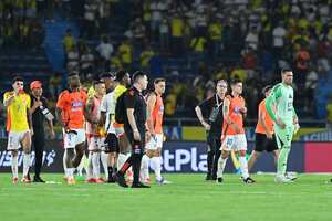 Selección Colombia en la grama del Metropolitano tras perder con Paraguay