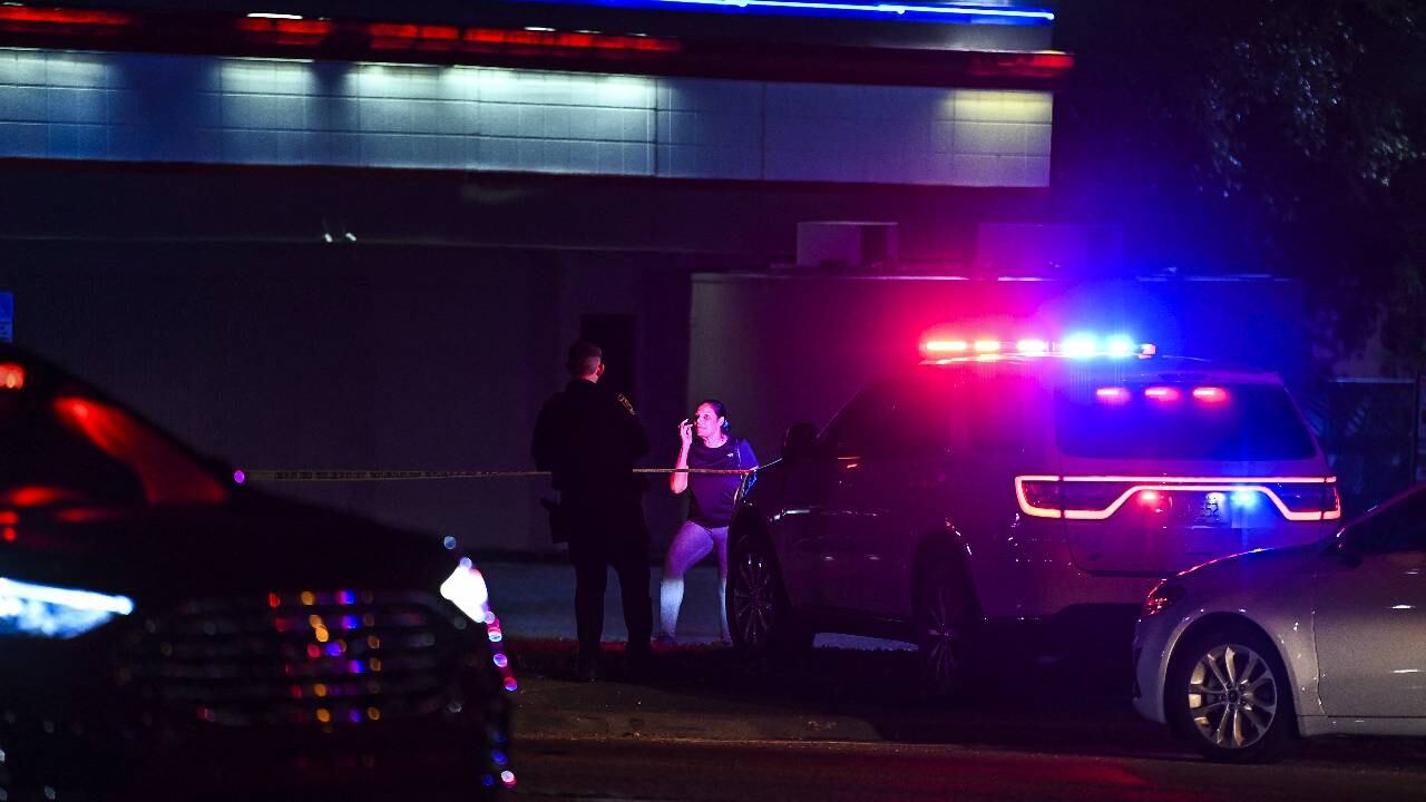 No ha trascendido algún sospechoso por tiroteo en Miami.