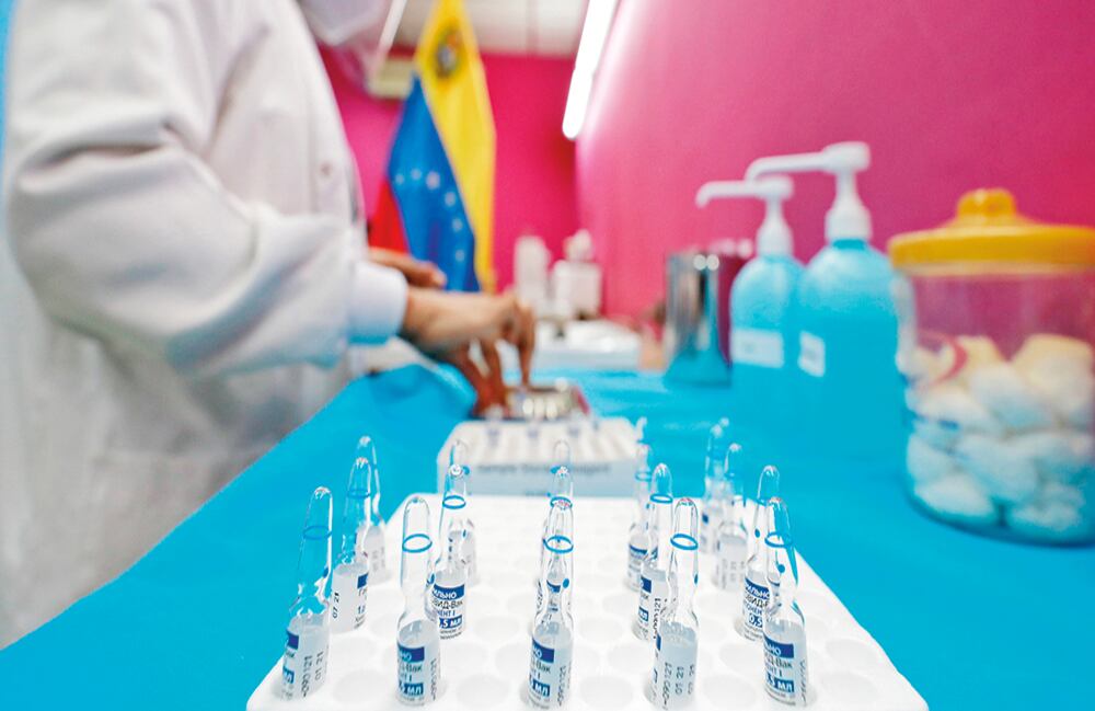    Una de las máximas alertas es que estos supuestos médicos no tendrían la capacitación mínima para hacer procedimientos en salud.