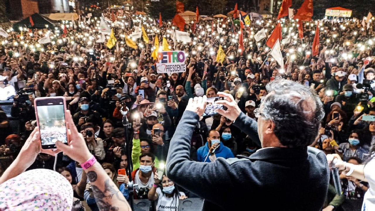 El líder de la Colombia Humana cerró este viernes su campaña en Bogotá de cara a las consultas interpartidistas del próximo 13 de marzo.