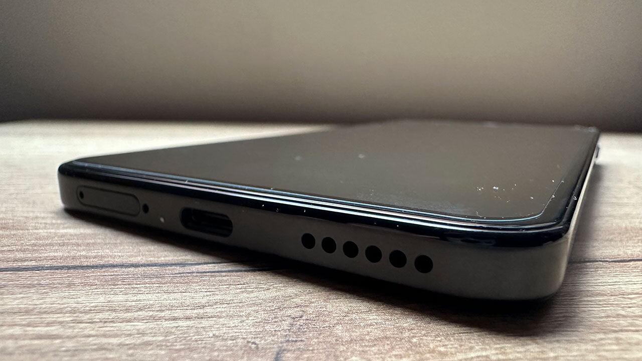 El Huawei Nova 10 SE solo tiene un puerto USB tipo C.