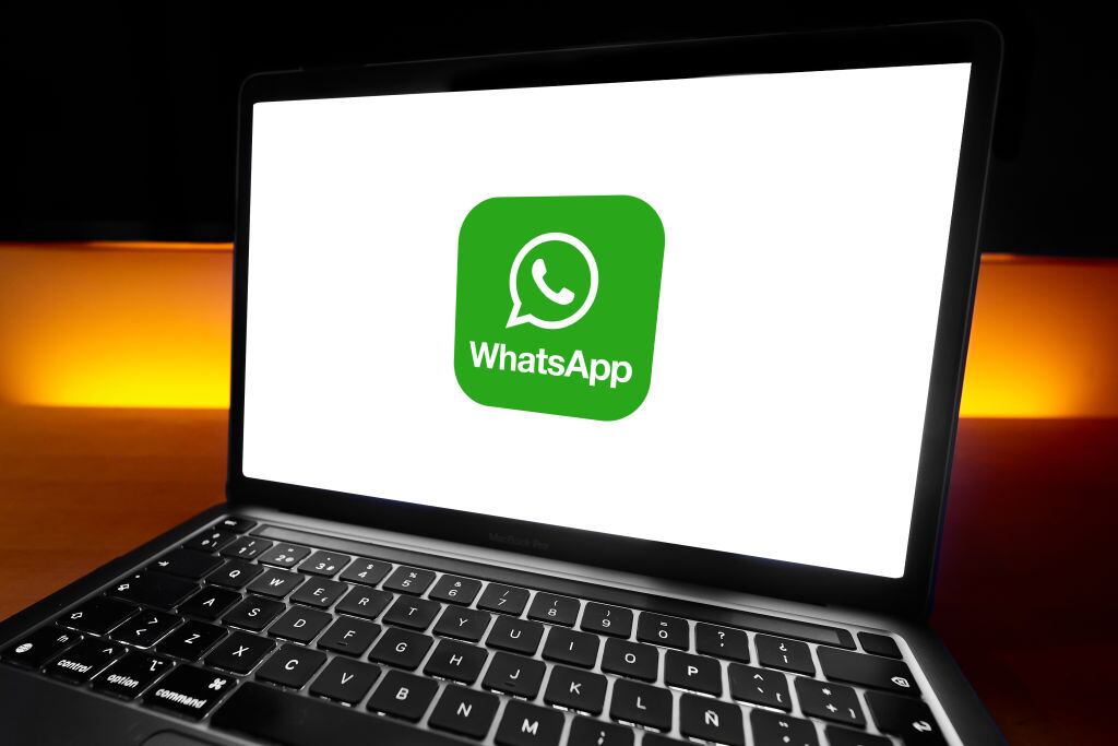 WhatsApp Web se actualiza con colores más oscuros y diseño mejorado.